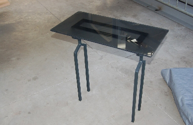 Console en acier et verre